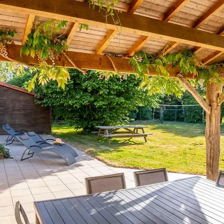 Maison De Ferme Renovee Avec Cheminee, Terrasse Et Jardin Clos - A 800m Du Bourg De - Fr-1-426-149 Ferienhaus *