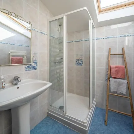 Сasa de vacaciones Maison De Ferme Rénovée Avec Cheminée, Terrasse Et Jardin Clos - à 800m Du Bourg De - Fr-1-426-149 *