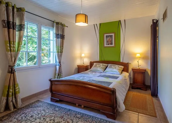 Vakantiehuis Maison De Ferme Renovee Avec Cheminee, Terrasse Et Jardin Clos - A 800m Du Bourg De - Fr-1-426-149 Froidfond