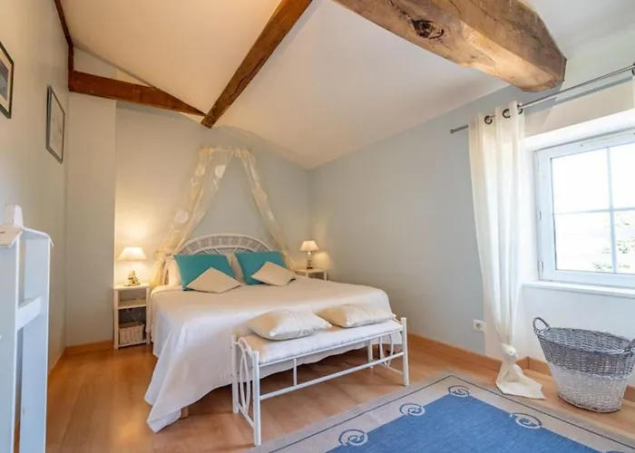 Casa de Férias Maison De Ferme Rénovée Avec Cheminée, Terrasse Et Jardin Clos - à 800m Du Bourg De - Fr-1-426-149 Froidfond